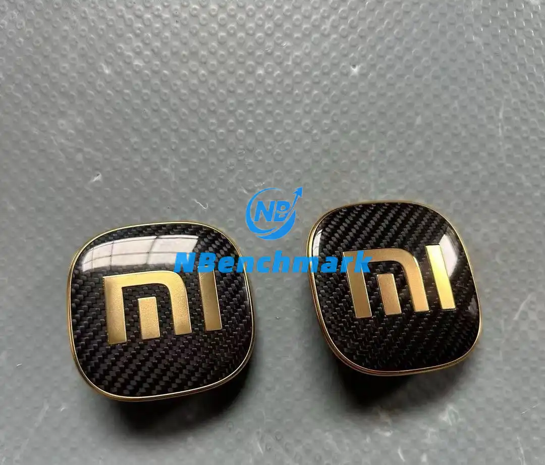 Xiaomi SU7 Ultra hood car logo