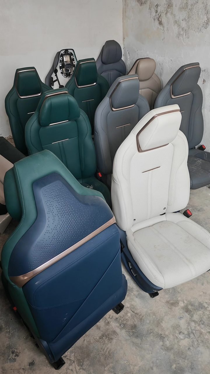 ZEEKR X フロントシート、OEM