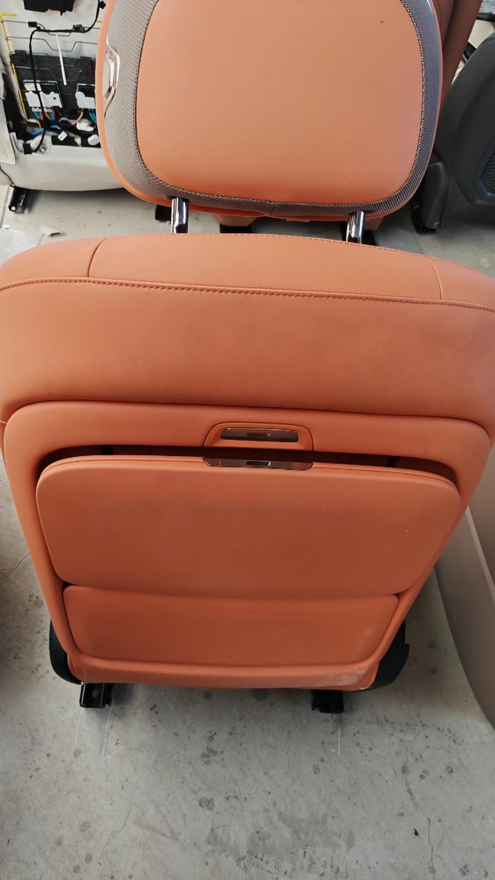 Lynk & Co 900 Passenger Side Seat, OEM