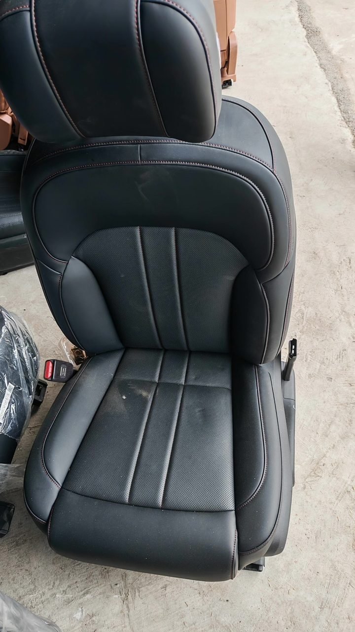 Chery Zongheng G700 運転席シート、OEM、 ブラック 皮革表面