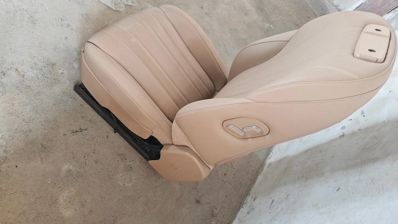 Wenjie M8 main driver's seat, beige leather, OEM, ventilation and heating, electric adjustment