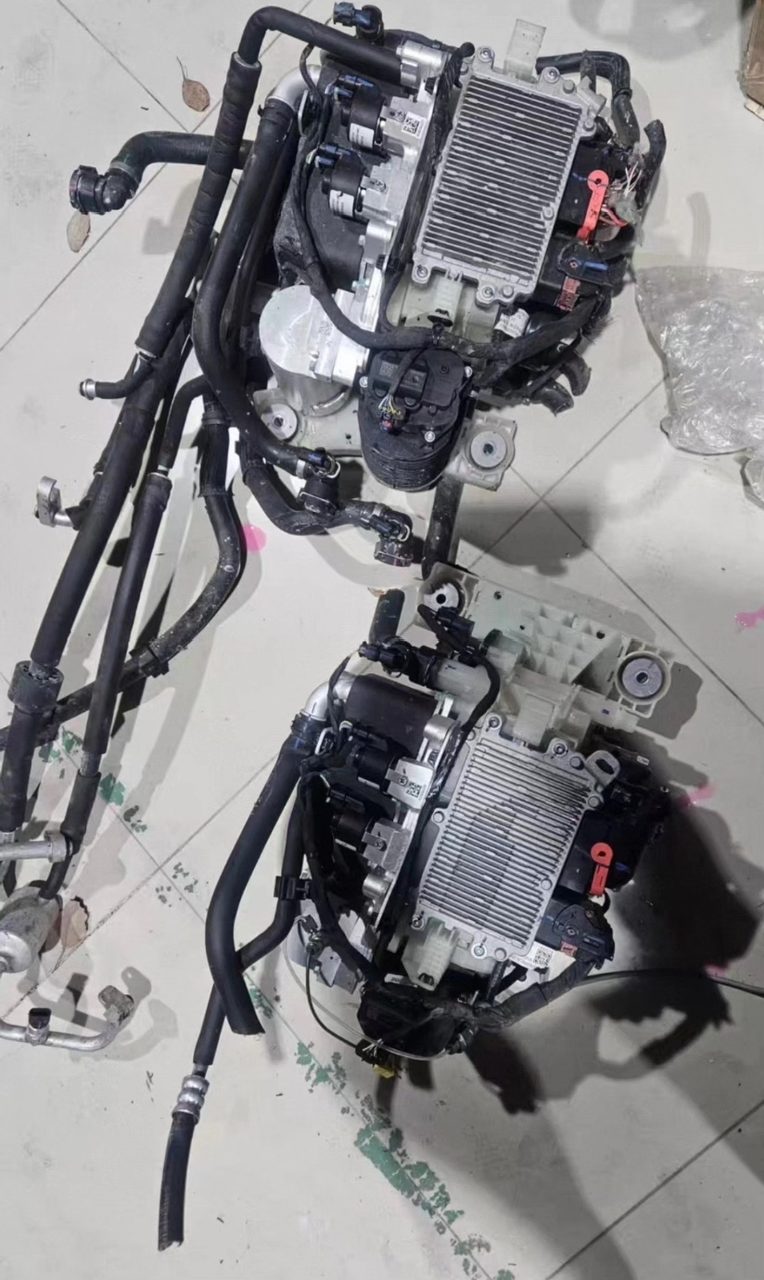 OEM IM Motors L6/L7 Thermal Management Integrated Module, Huayu Outlet Item, with Coolant Reservoir Function