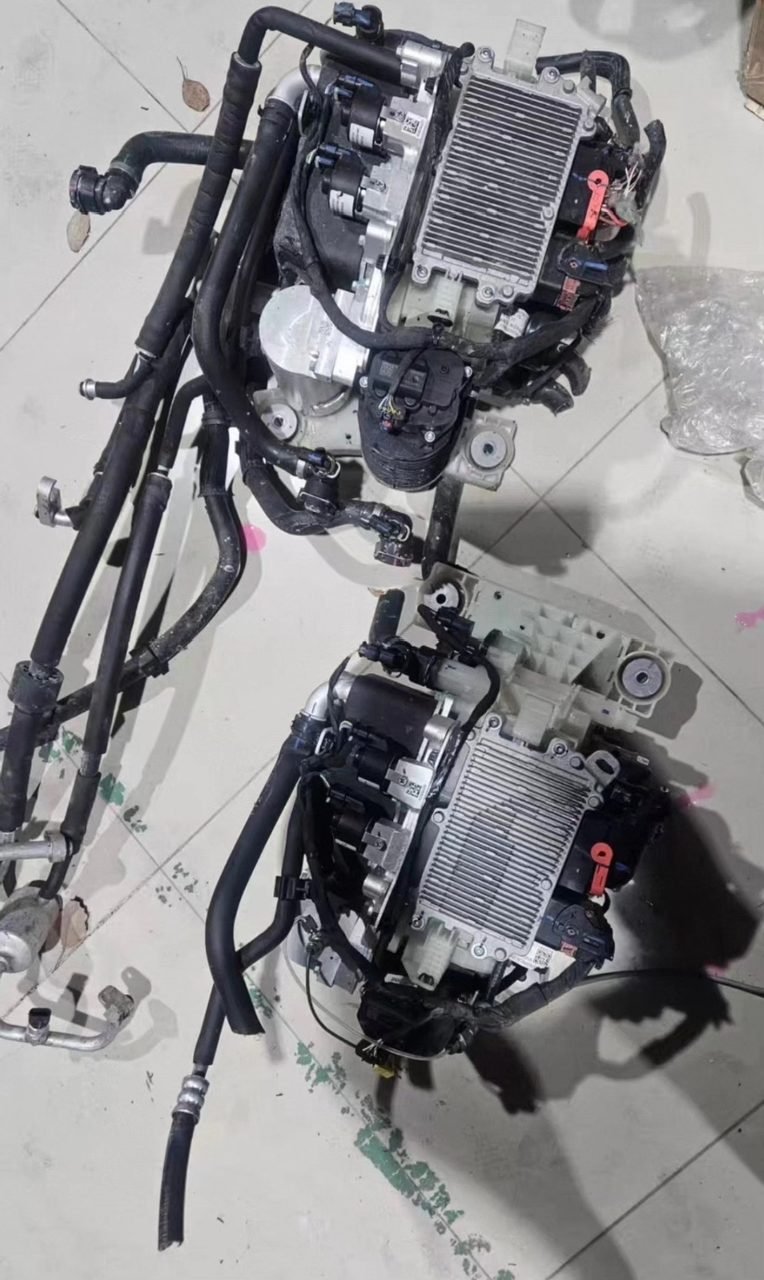 OEM IM Motors L6/L7 열관리 통합 모듈, Huayu 출 품, 포함 냉각수 보조탱크 기능