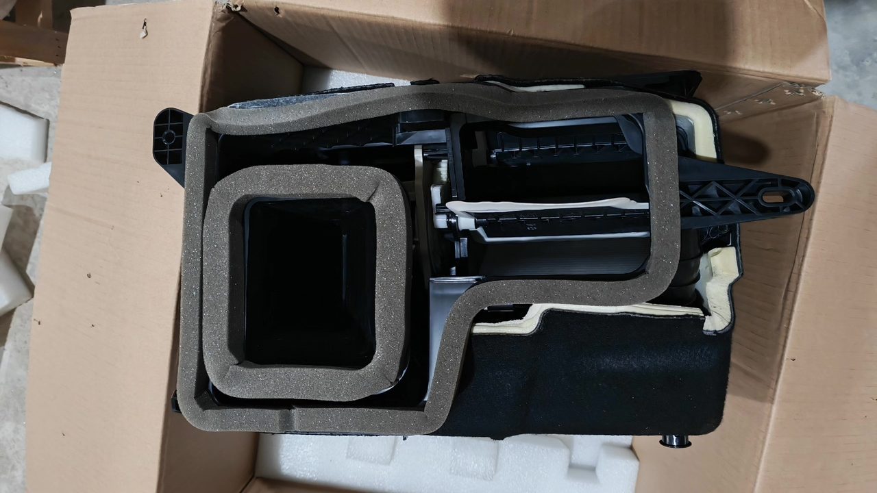 Zhiji L7 エアコンボックス、新品、保護フォーム付き