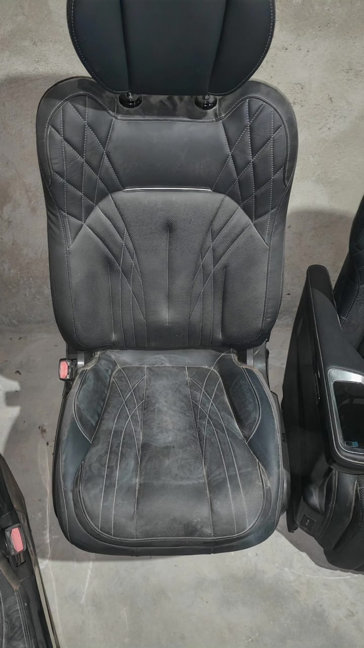Yizhen L380 운전석, OEM, 완전한 가죽 표면, 완전한 구조