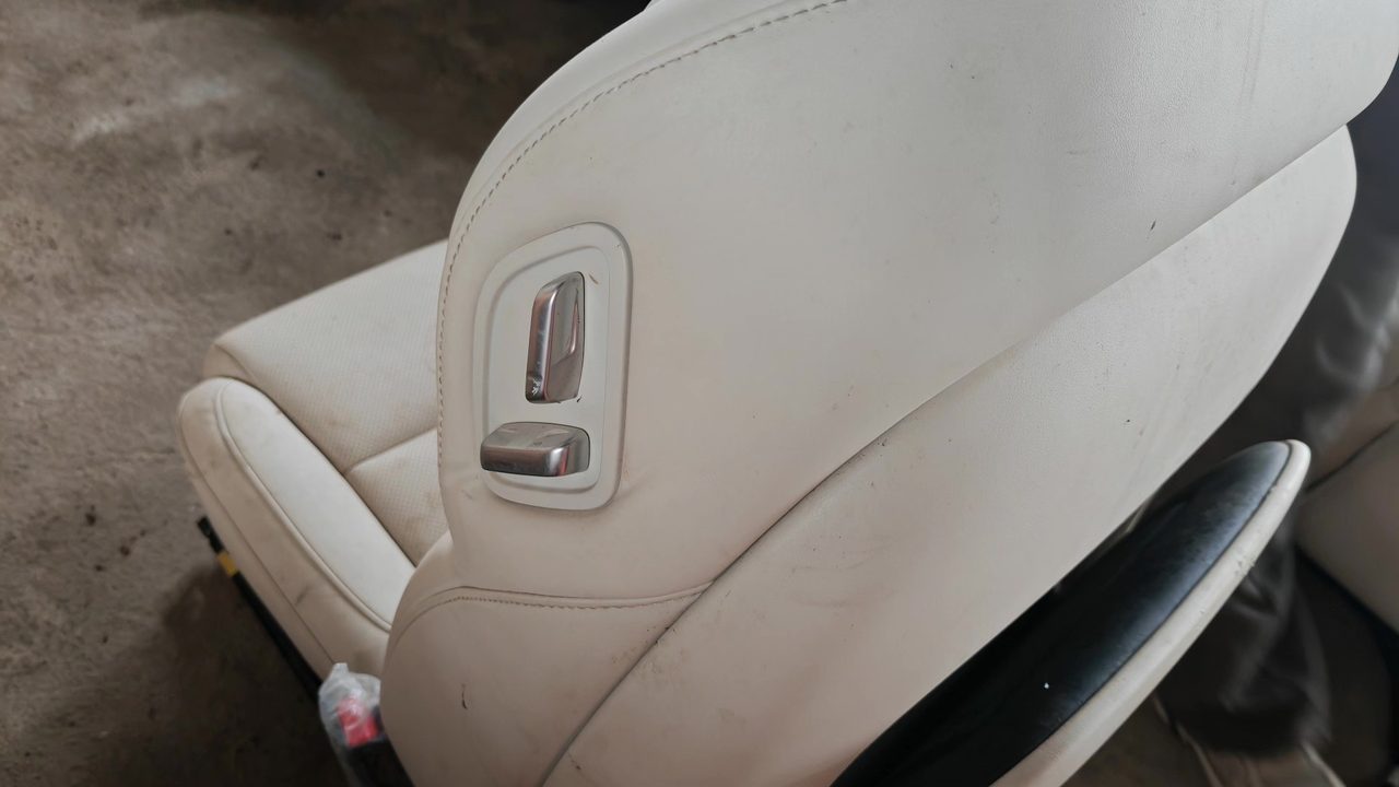 Idealer L7 OEM-Hauptfahrersitz, beiges Leder, mit elektrischer Verstellung und Heizung