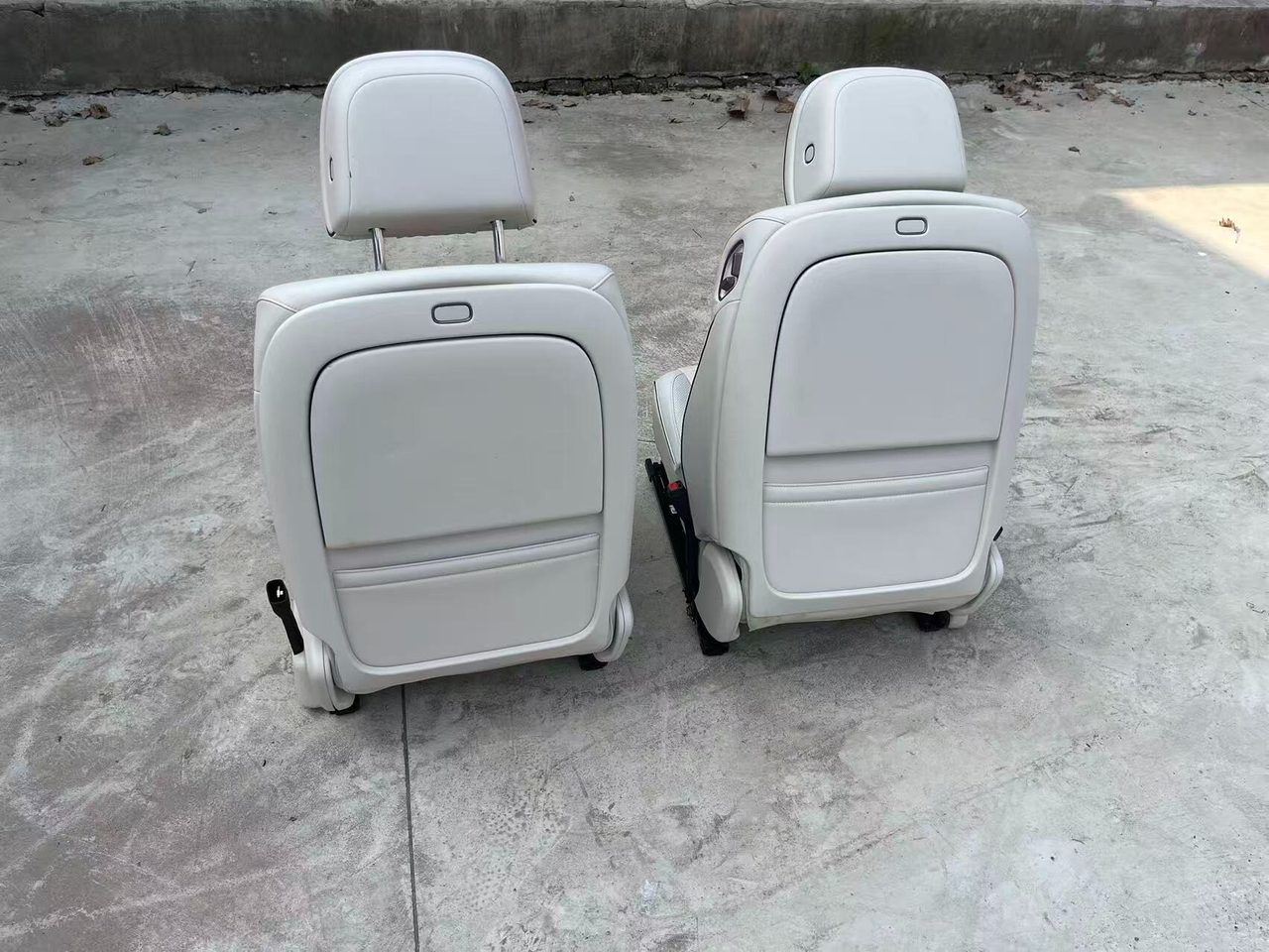 Li Auto L8, livis, Front Seat