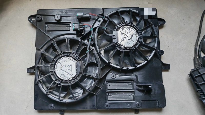 Li Auto L9OEM 냉각 팬 어셈블리, 듀얼 냉각 팬 설계, 포함 제어 모듈