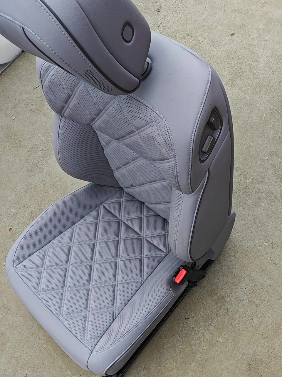 Li Auto L9、Livis 助手席シート、OEM