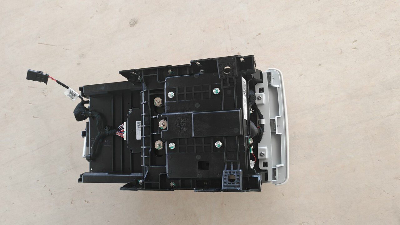 26 Modell Li Auto MEGA Bordkühlschrank, Steuerung Kühlung System intakt