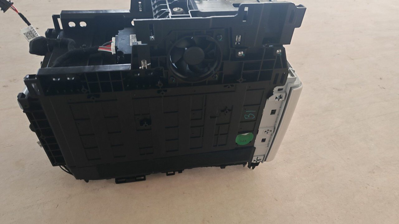 26 Modell Li Auto MEGA Bordkühlschrank, Steuerung Kühlung System intakt