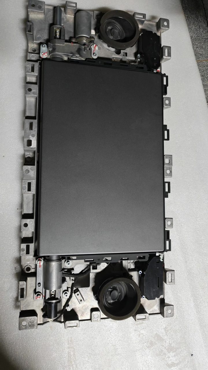 Li Auto MEGA 후석 엔터테인먼트 스크린, OEM, 포함 와이어링 하네스