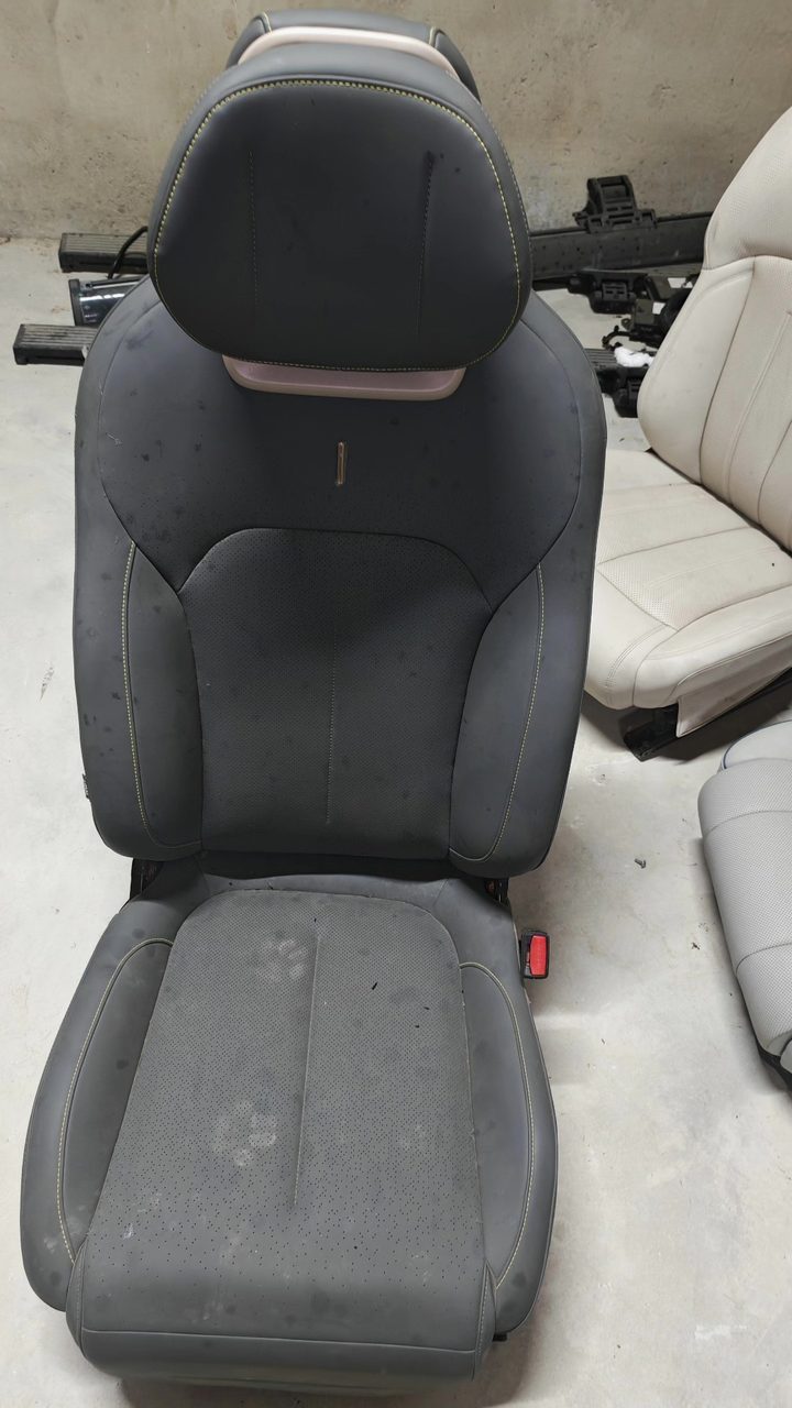 Link 07 Main Driver Seat, OEM, Grey Leather Surface with Electric Adjustment