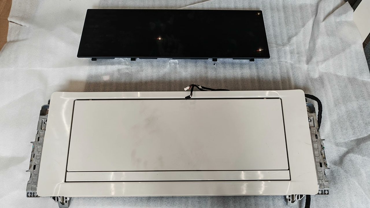 Lynk & Co 900 フロント リアエンタメスクリーン、OEM