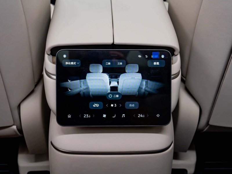 NiO ES8 armrest box screen, rear exhaust air conditioning control screen