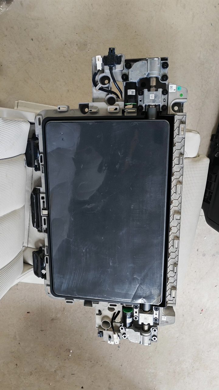 NIO ES8 Deckendisplay, OEM, mit klappbar Mechanismus