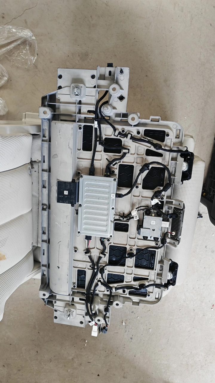 NIO ES8 Deckendisplay, OEM, mit klappbar Mechanismus