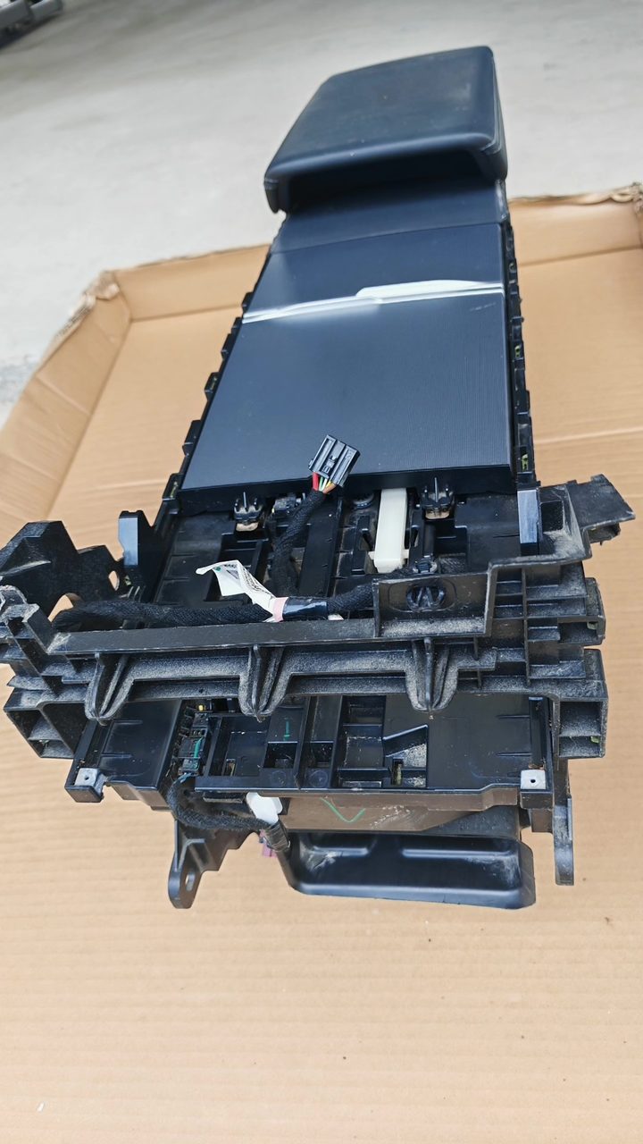 Tesla-Modell, 3/Y-Armlehnenbox-Baugruppe, OEM