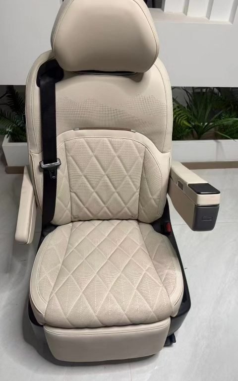 VOYAH Taishan 2列目シート、 ベージュ 皮革、 付き アームレスト