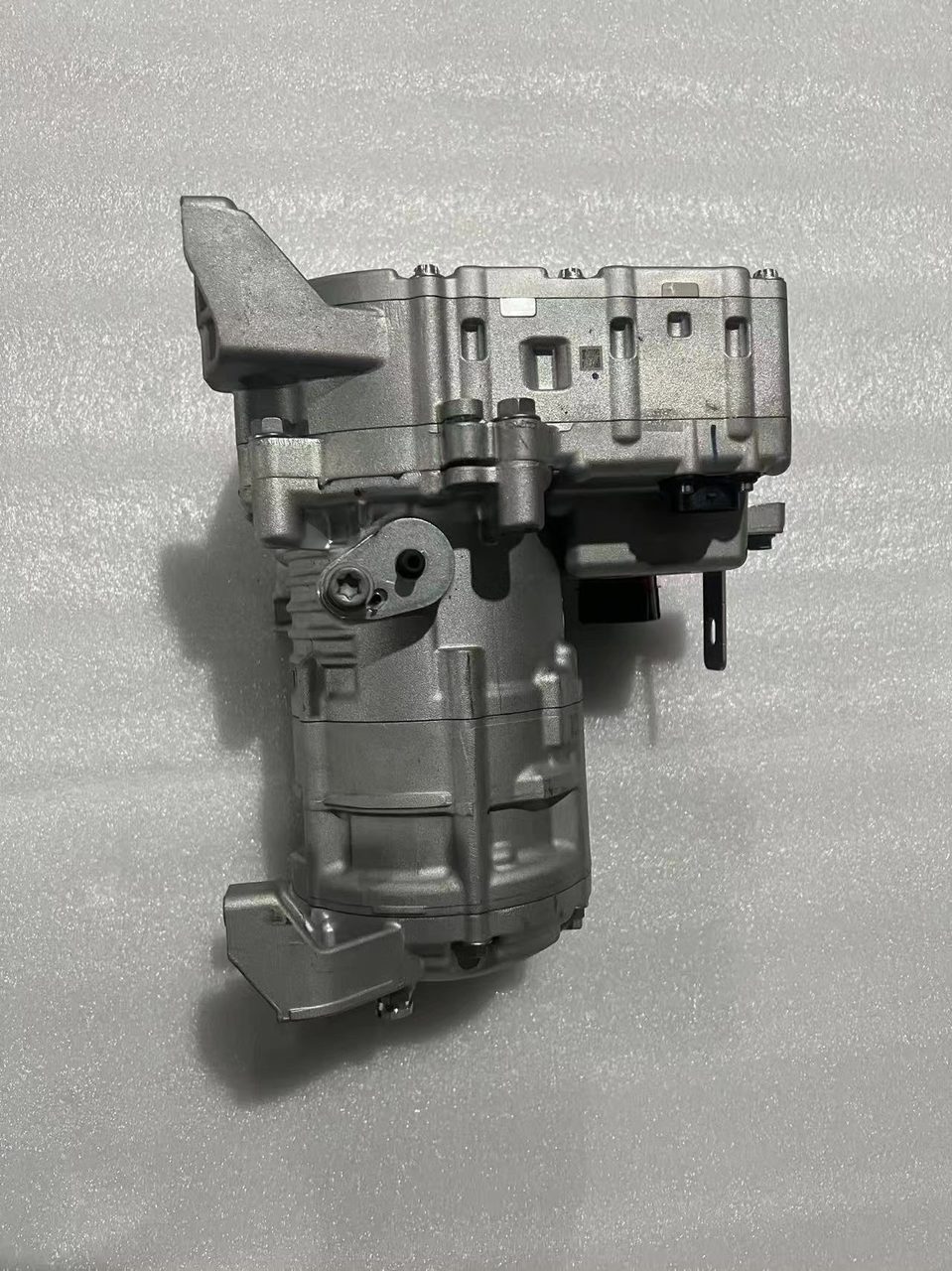 Xiaomi YU7 OEM 전기 압축기, 모델 5040111R, 800V, 전기 조정