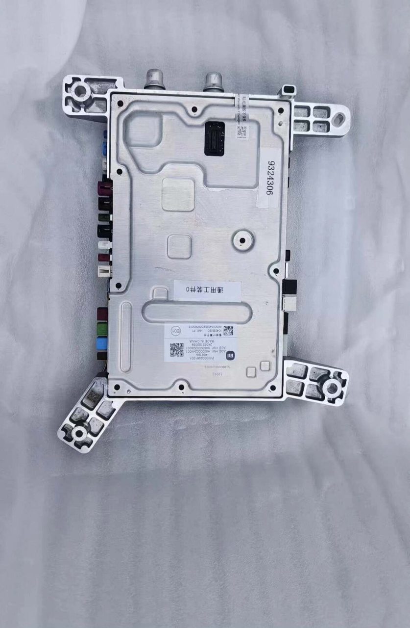 OEM Xiaomi yu7 智能演算 プラットフォーム、 新 車 解体部品、 4-in-1 車 ドメインコントローラー 制御 コンピューター、 自動運転