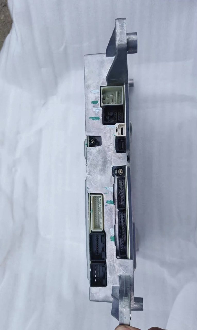 OEM Xiaomi yu7 智能演算 プラットフォーム、 新 車 解体部品、 4-in-1 車 ドメインコントローラー 制御 コンピューター、 自動運転