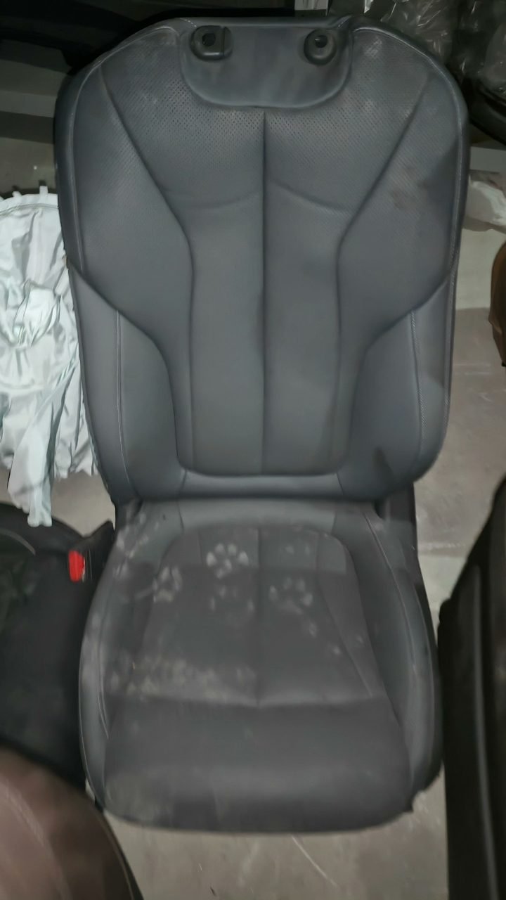 XPeng P7+ 運転席シート、OEM