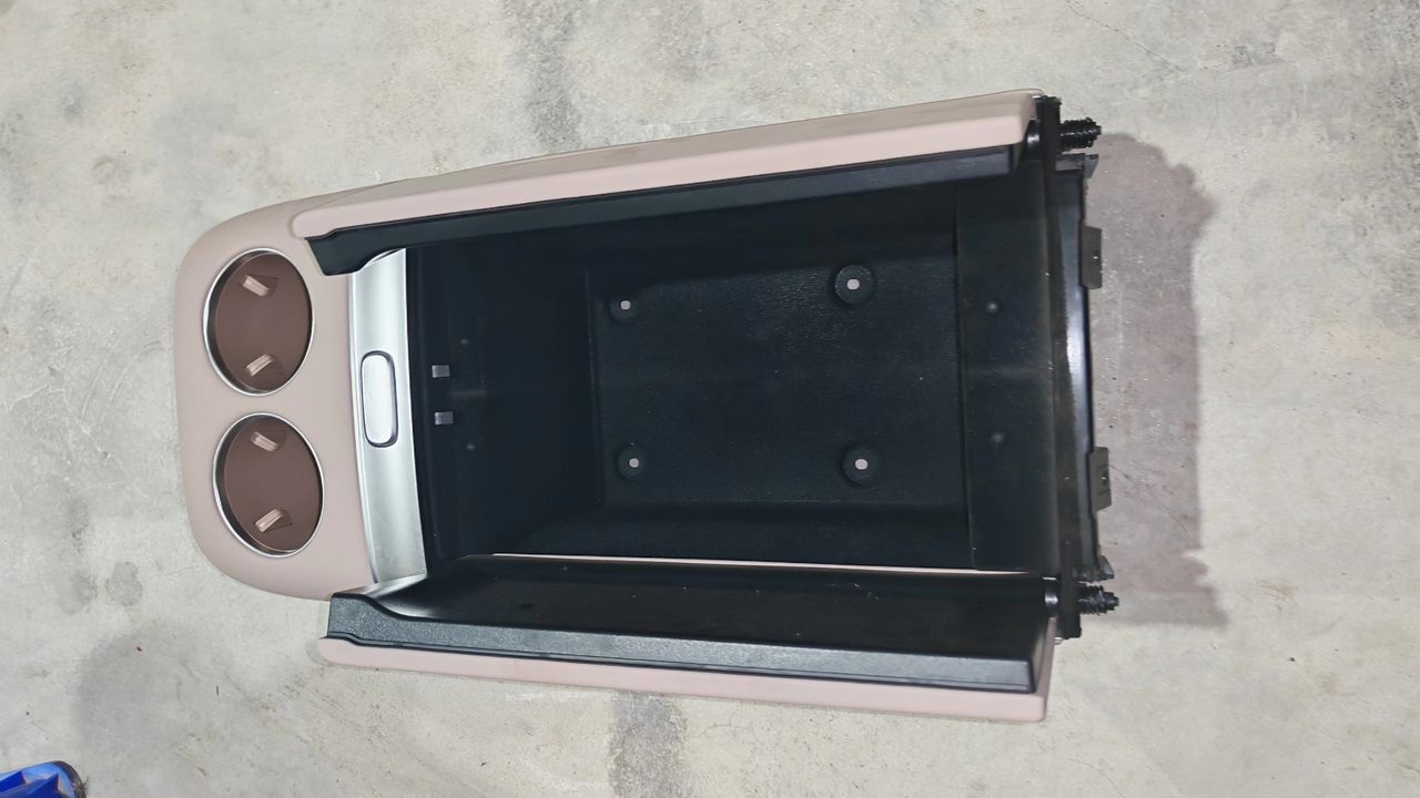 XPeng X9 Armlehnenbox, OEM, mit Dual Becher Halter und Ablagebox