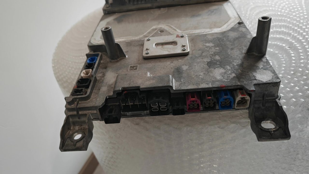 Xpeng X9 autopilot controller, 8295, OEM