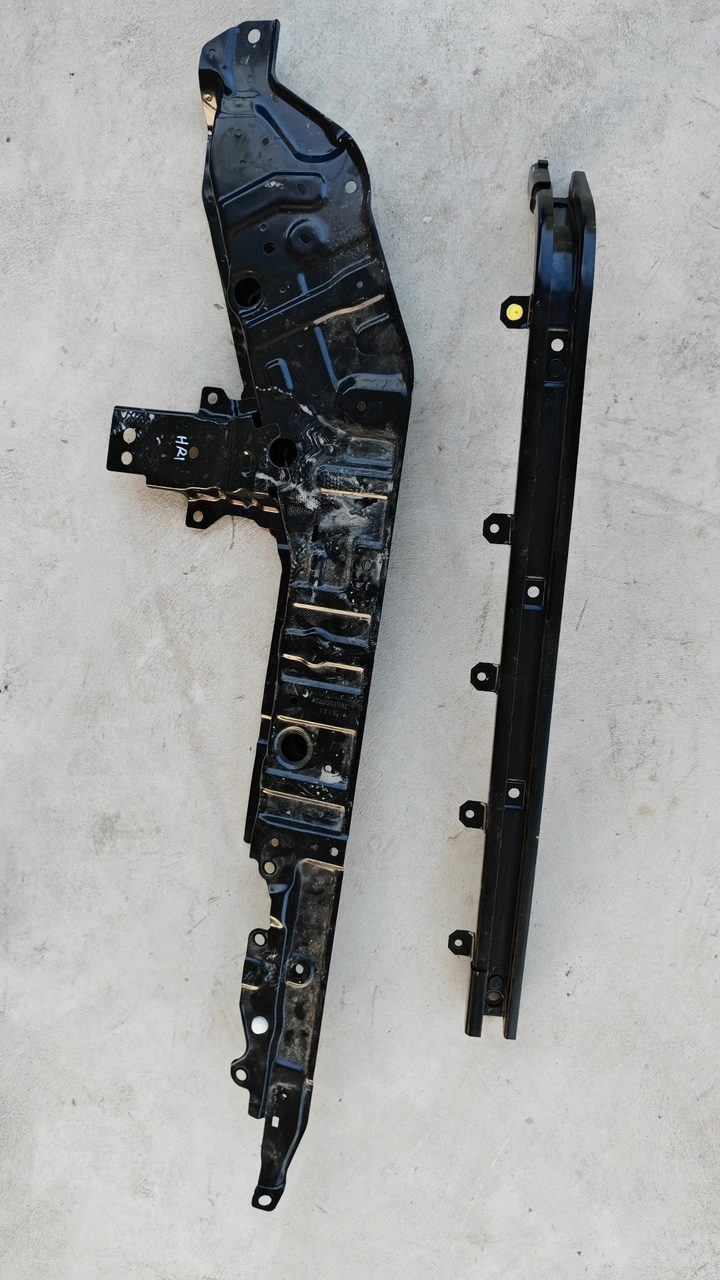 XPeng X9 中 ドア スライドレール レール