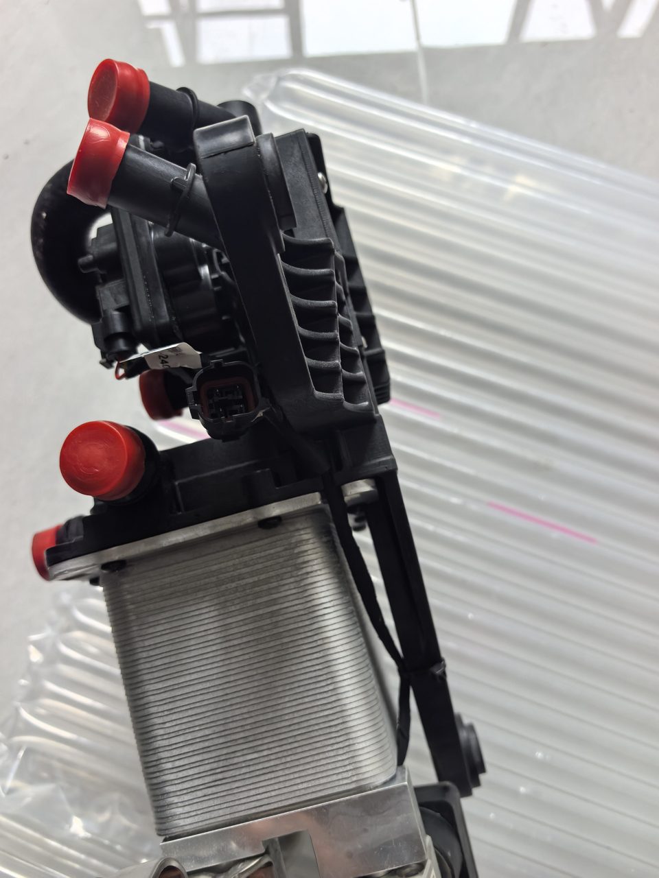 ZEEKR 001 熱管理統合モジュール 冷却 ユニット エアコン ヒートポンプ