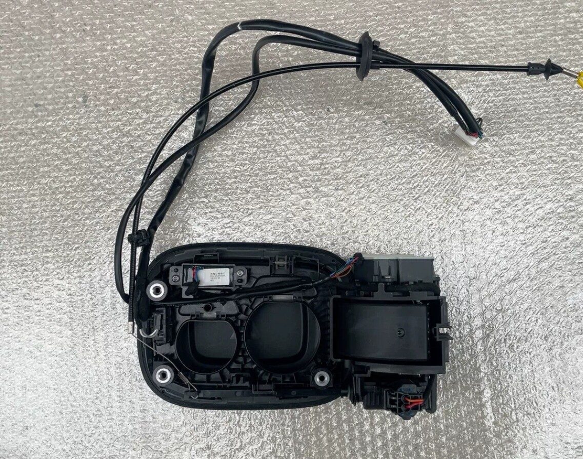 Li Auto MEGA 充電ポート カバー アッセンブリー 充電ポート