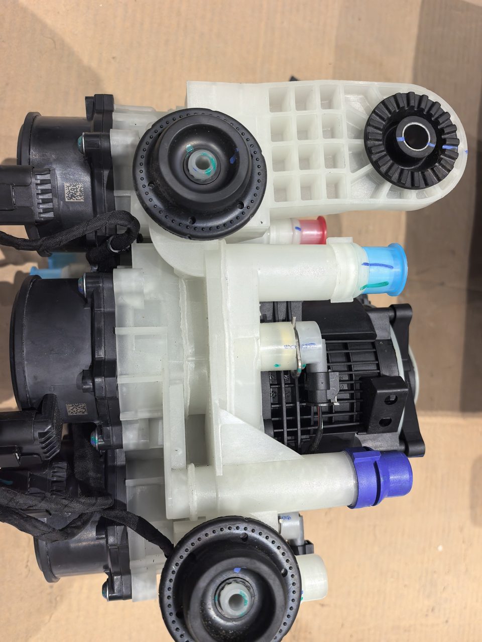 ZEEKR Thermal Management Integrated Module, Fully Functional, No Damage, with Wiring Harness Connector, Fits ZEEKR Vehicle