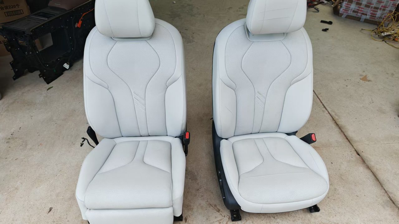 XPeng G7 Passenger Seat, OEM Dismantled, Condition Used, Leather Surface Soft, Supports Electric Adjustment