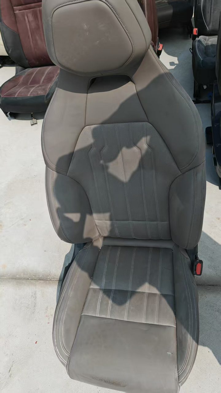 Lynk & Co 09 運転席シート 純正解体部品 グレー 本革 付き アームレスト 動作良好