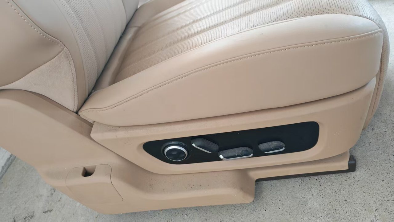 AITO 8 Fahrersitz Beige Leder Originales gebrauchtes OEM-Teil funktionstüchtig