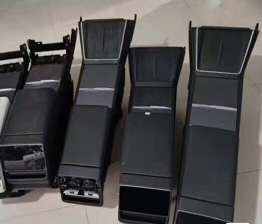 Tesla Model3 リフレッシュ版 アームレストボックス、 純正解体部品