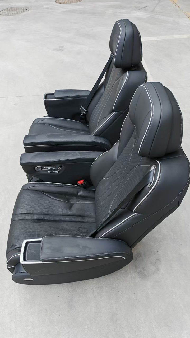 XPeng x9 Middle Row Seat, OEM Dismantled, Fully Functional