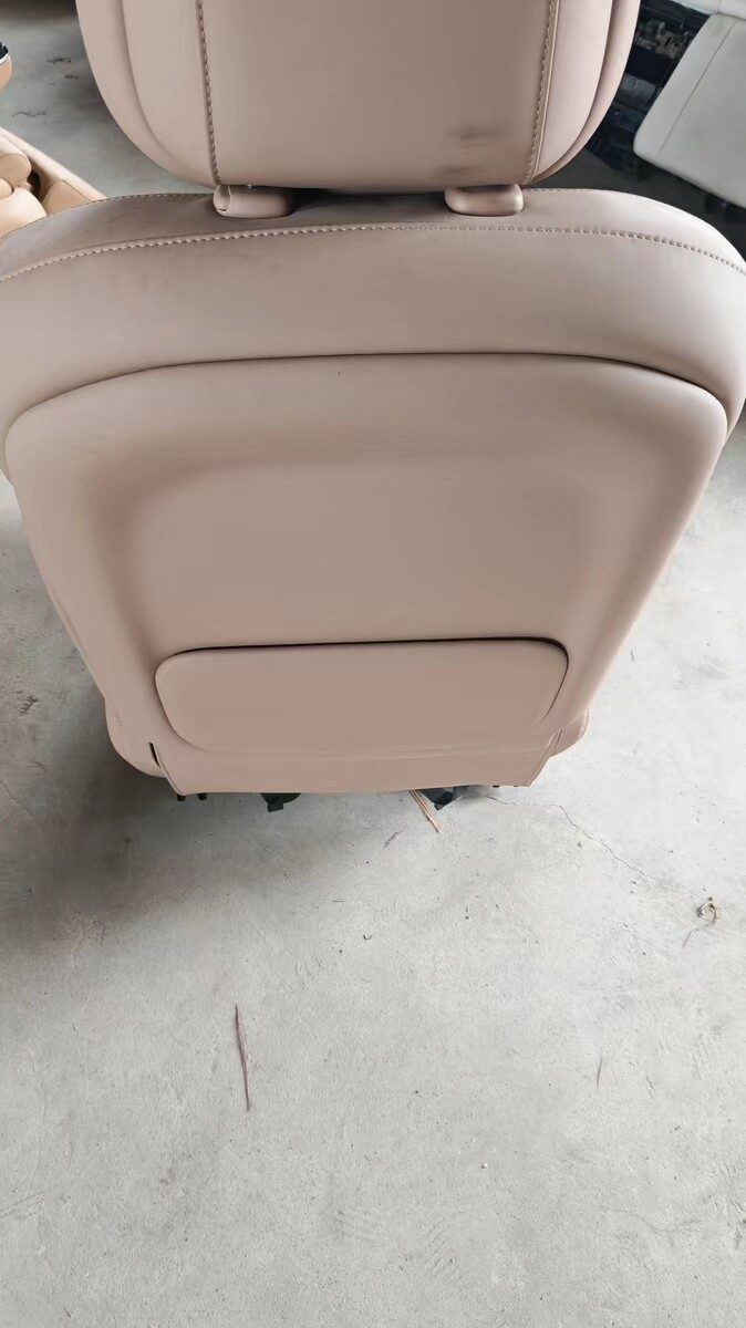 Dongfeng MHERO M817 運転席シート、 純正解体部品、 動作良好、 構造良好