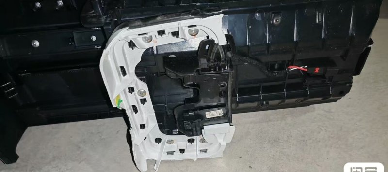 쭌제 S800 뒷열 냉난방 컵 홀더 어셈블리, 순정 해체 부품, 작동 정상, 상태 또 가능