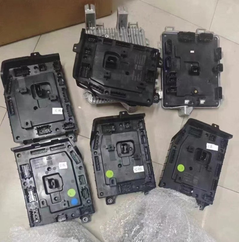 Xiaomi su7 vorne Domänensteuergerät, Originales gebrauchtes OEM-Teil, alle Anschlüsse vorhanden, funktionstüchtig, Zustand vollständig