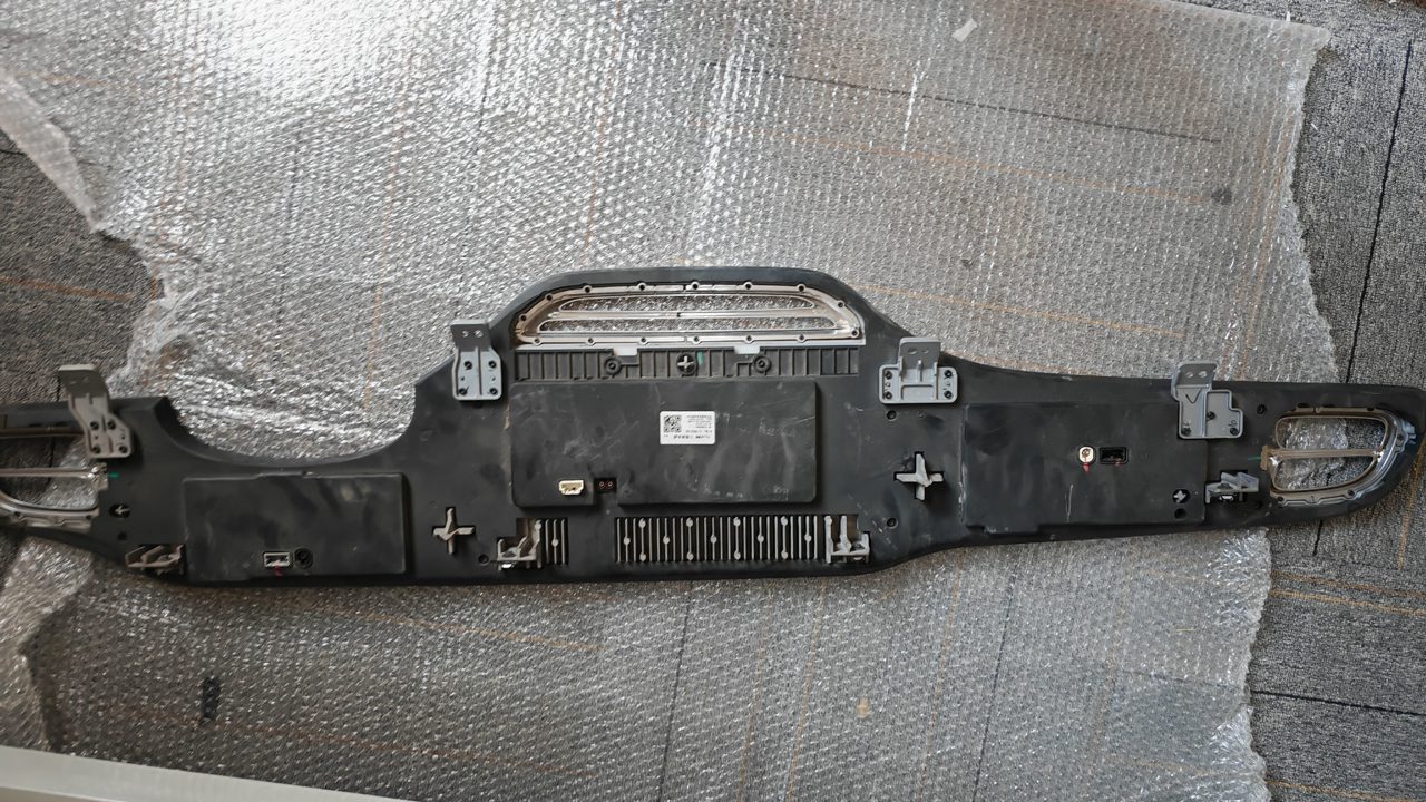 Rising Auto R7 Triple Screen Center Display Screen Assembly, Genuine OEM Used Part, All Connectors Included