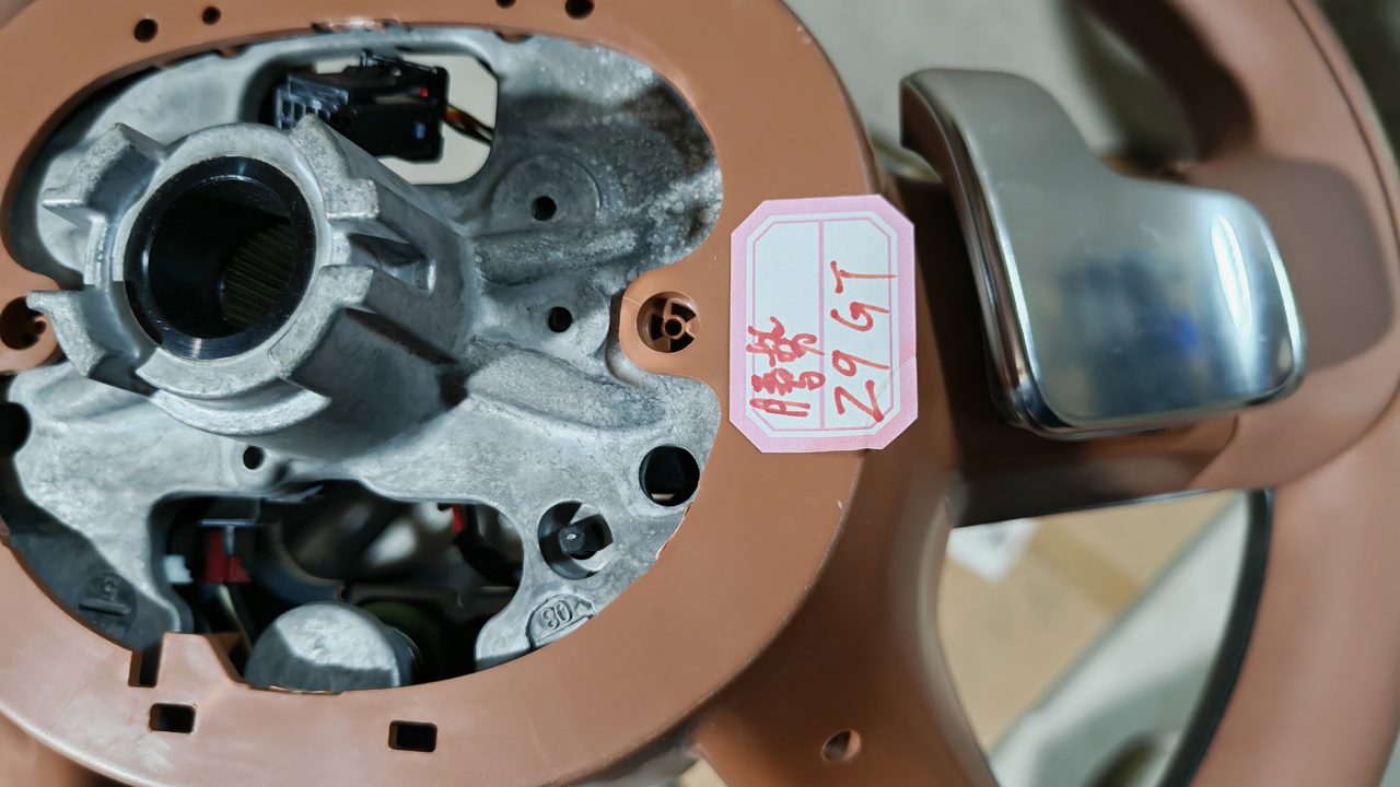 Denza Z9GT Lenkrad, Originales gebrauchtes OEM-Teil, funktionstüchtig
