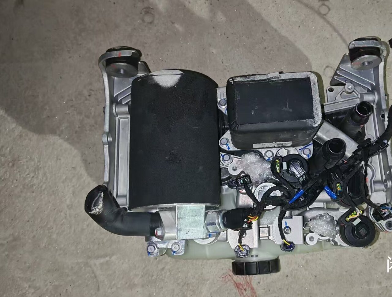 IM Motors 열관리 통합 모듈, 순정 해체 부품, 포함 냉각수 보조탱크, 커넥터 완비, 작동 정상