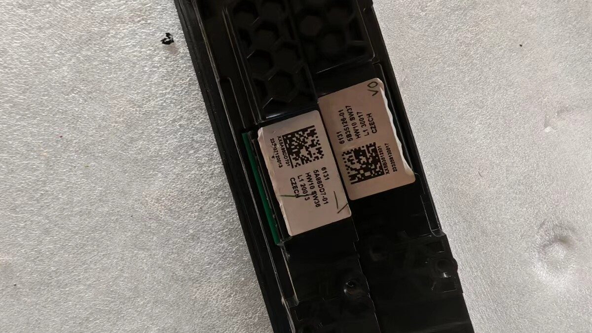 BMW 24 年 5 系 g68g60 車両全体 ドア アンビエントライト 状態
