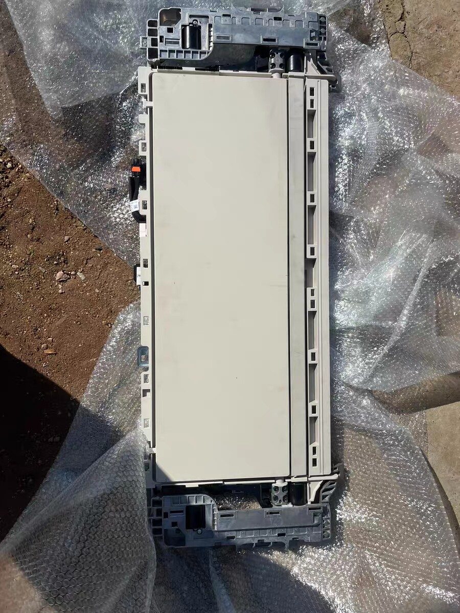 Lynk & Co 900 Rear Row Entertainment Flip Screen, Lynk & Co 900 Rear Entertainment Screen, Lynk & Co 900 Rear