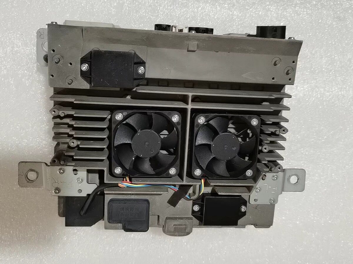 Lynk & Co Driving Infotainment Head Unit Lynk & Co Head Unit Module 8894681998