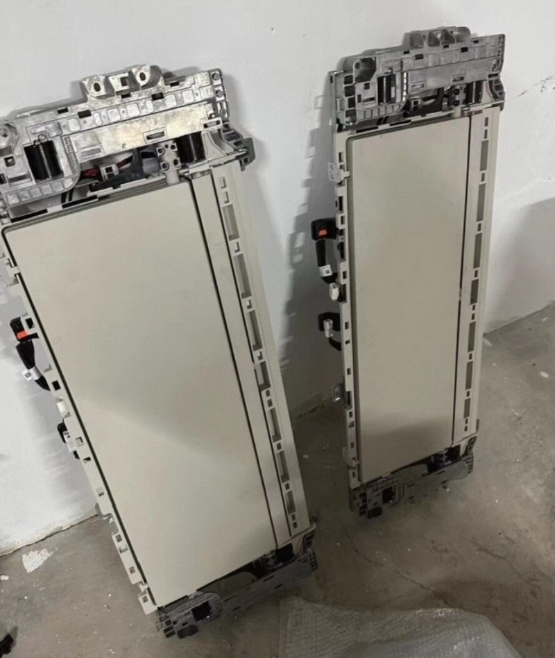 Lynk & Co 900 hintere Reihe Klappbildschirm Bildschirm Entertainment Monitor