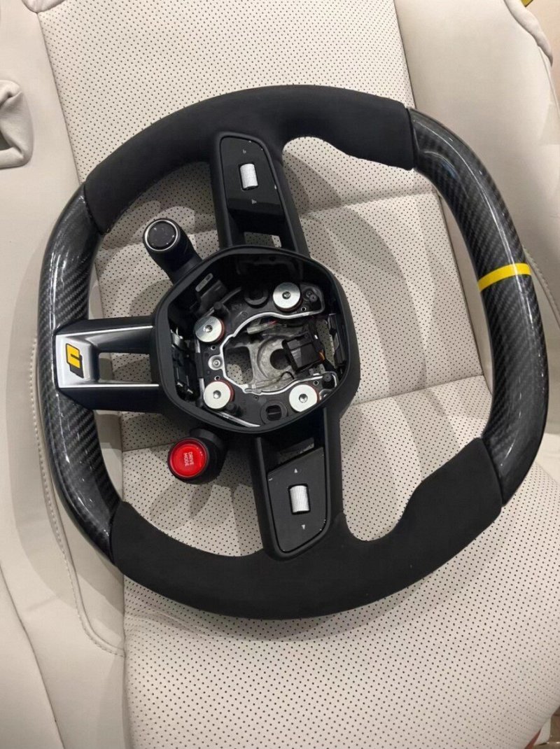 Xiaomi SU7/YU7 OEM Carbon Lenkrad Multifunktionstaste, U Emblem SU7U
