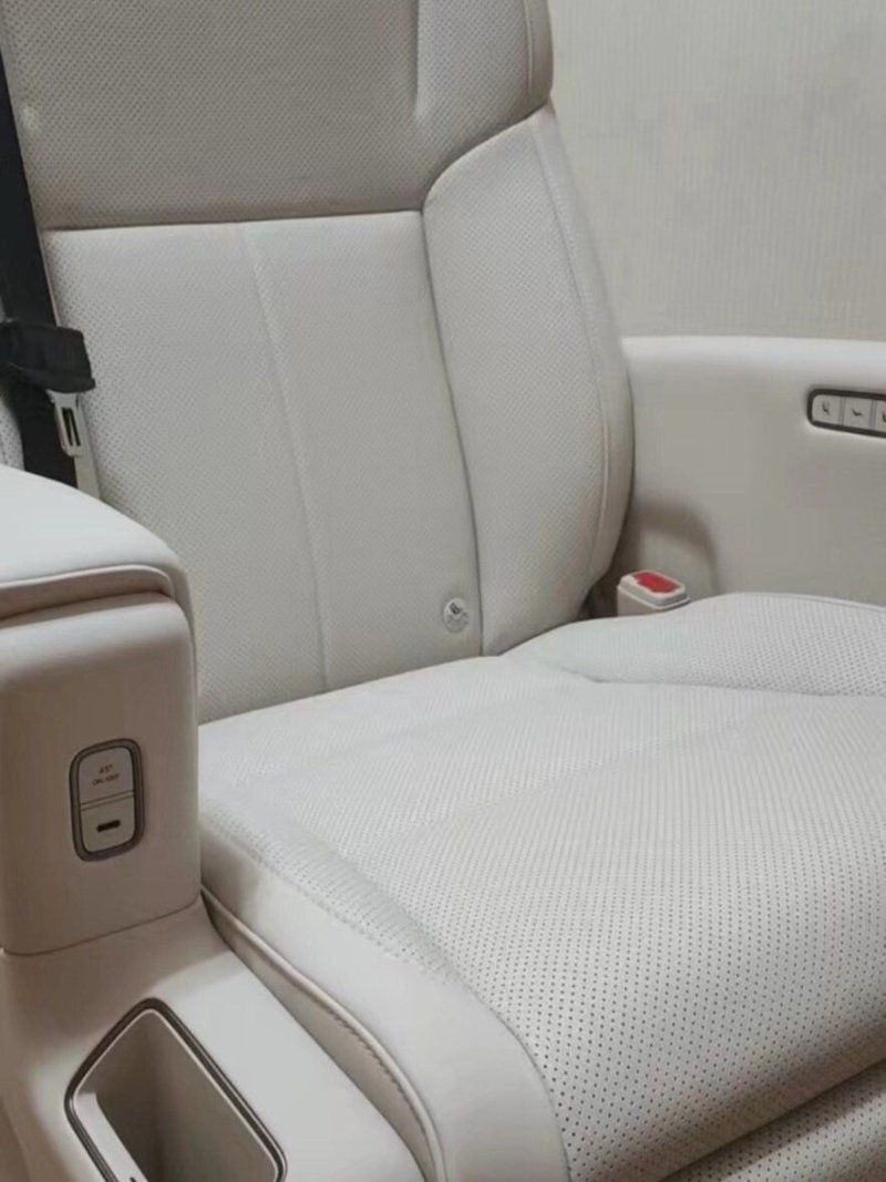 Li Auto MEGAHOME 버전 2열 회전 시트